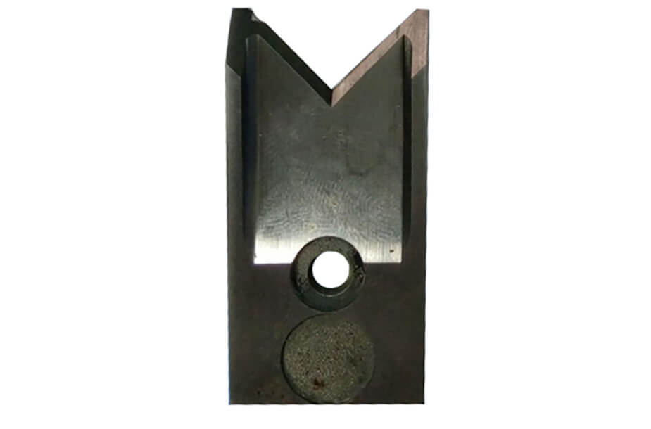 Blades of wire cutting and stripping machine